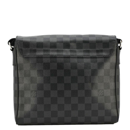 LOUIS VUITTON District PM Damier Graphite Messenger Bag Black