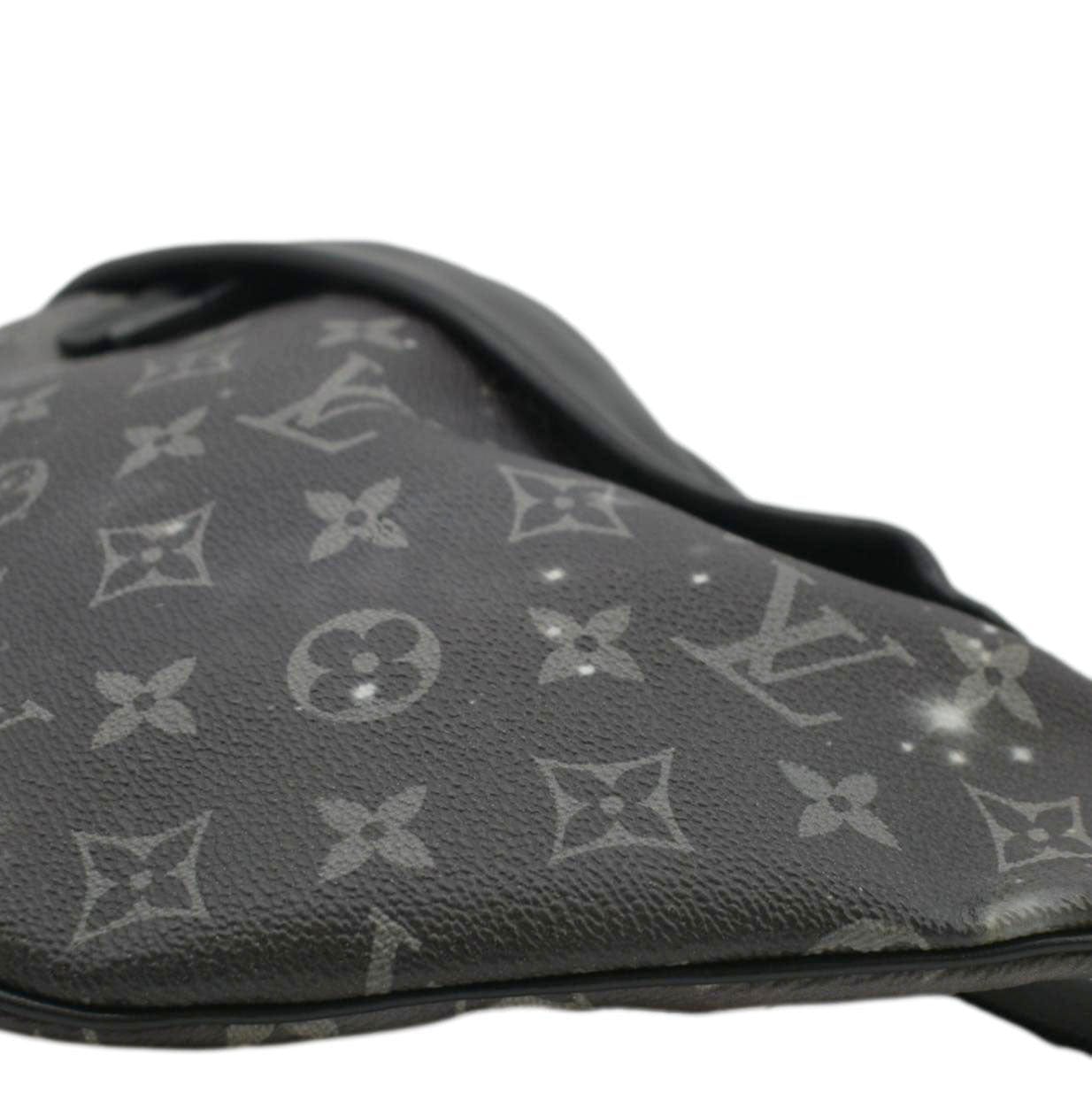 LOUIS VUITTON Discovery Monogram Galaxy Bumbag Black