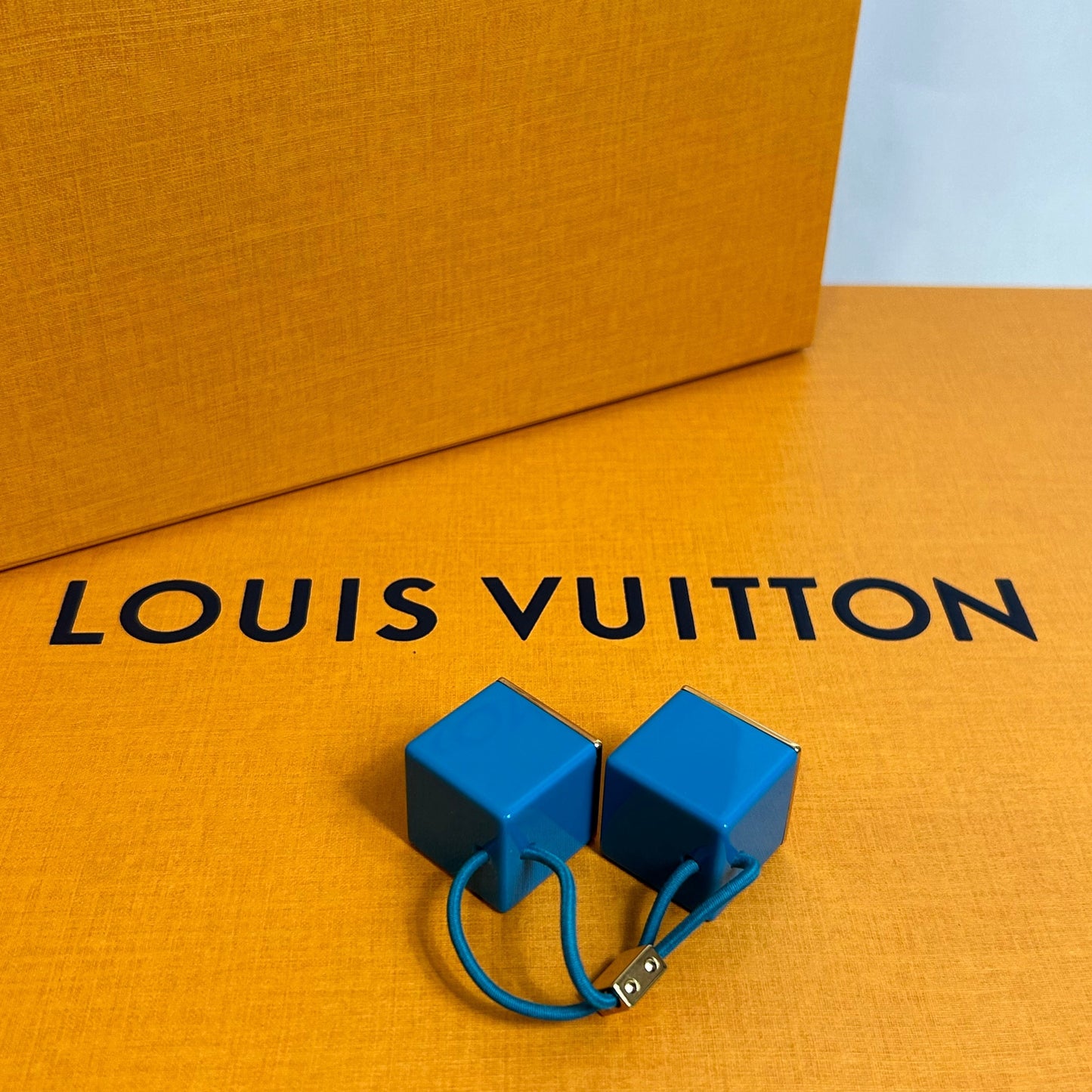 Louis Vuitton - Chouchou Cube