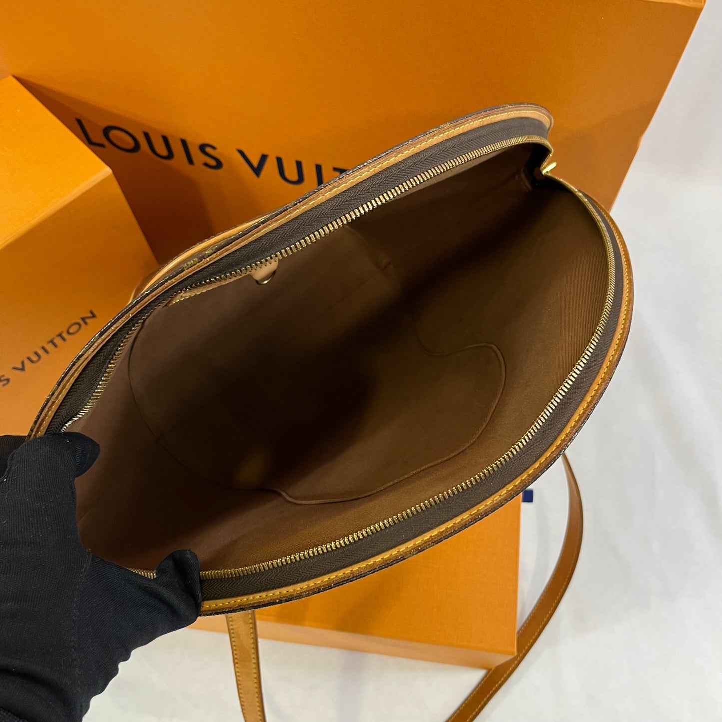 Louis Vuitton - Sac Ellipse