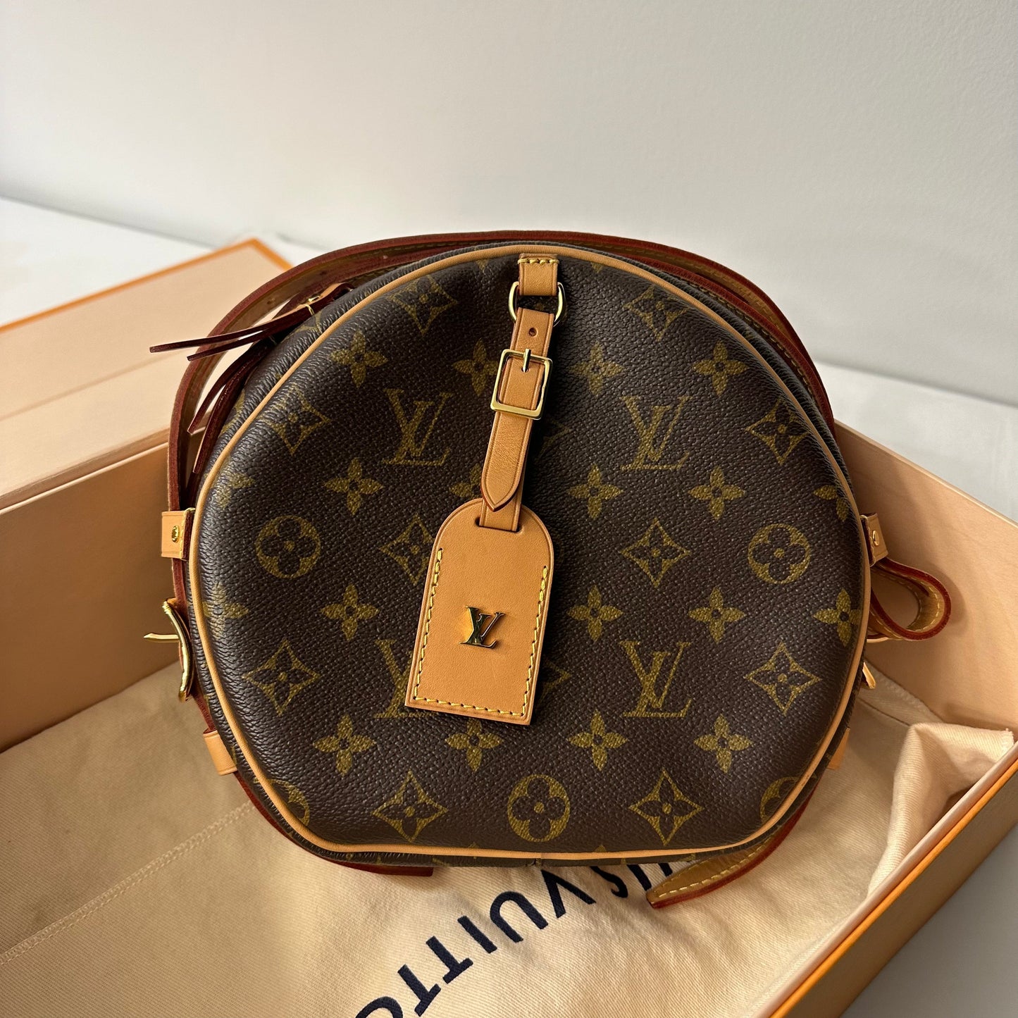 Louis Vuitton - Sac Boîte à Chapeau souple MM