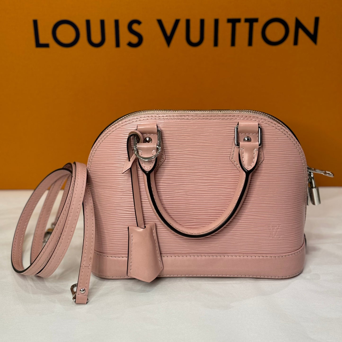 Louis Vuitton - Sac BB alma