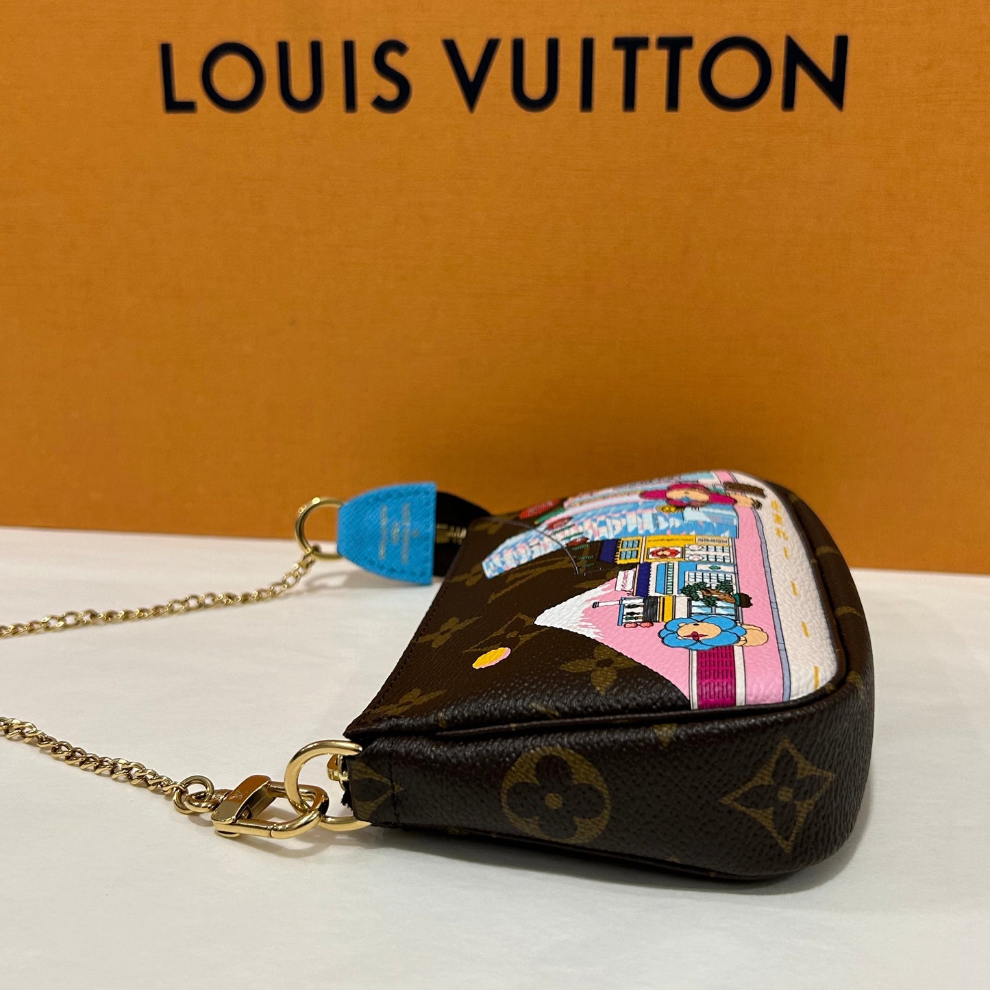 Louis Vuitton - Mini pochette