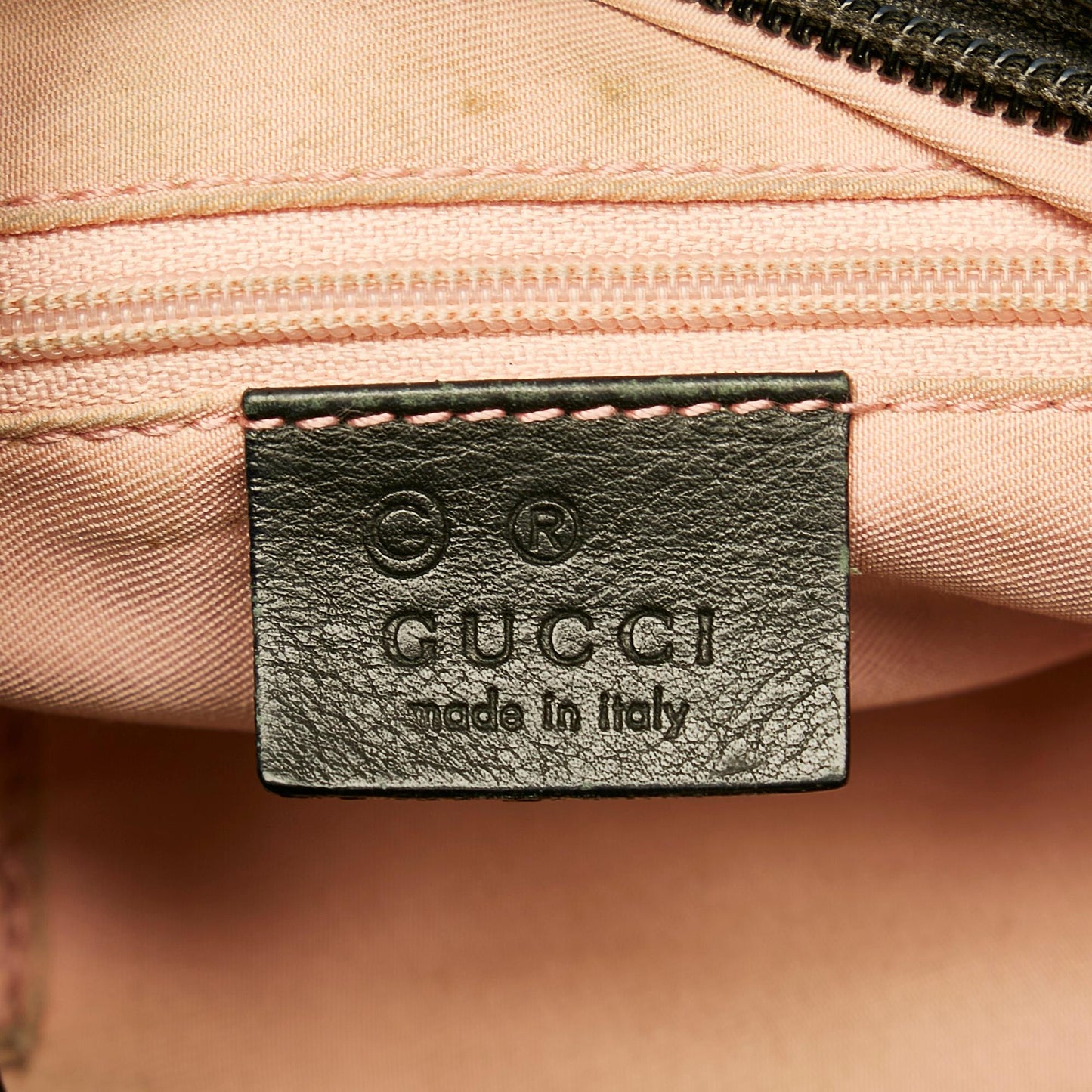 Gucci GG Canvas Crest Hobo Bag (SHG-28708)