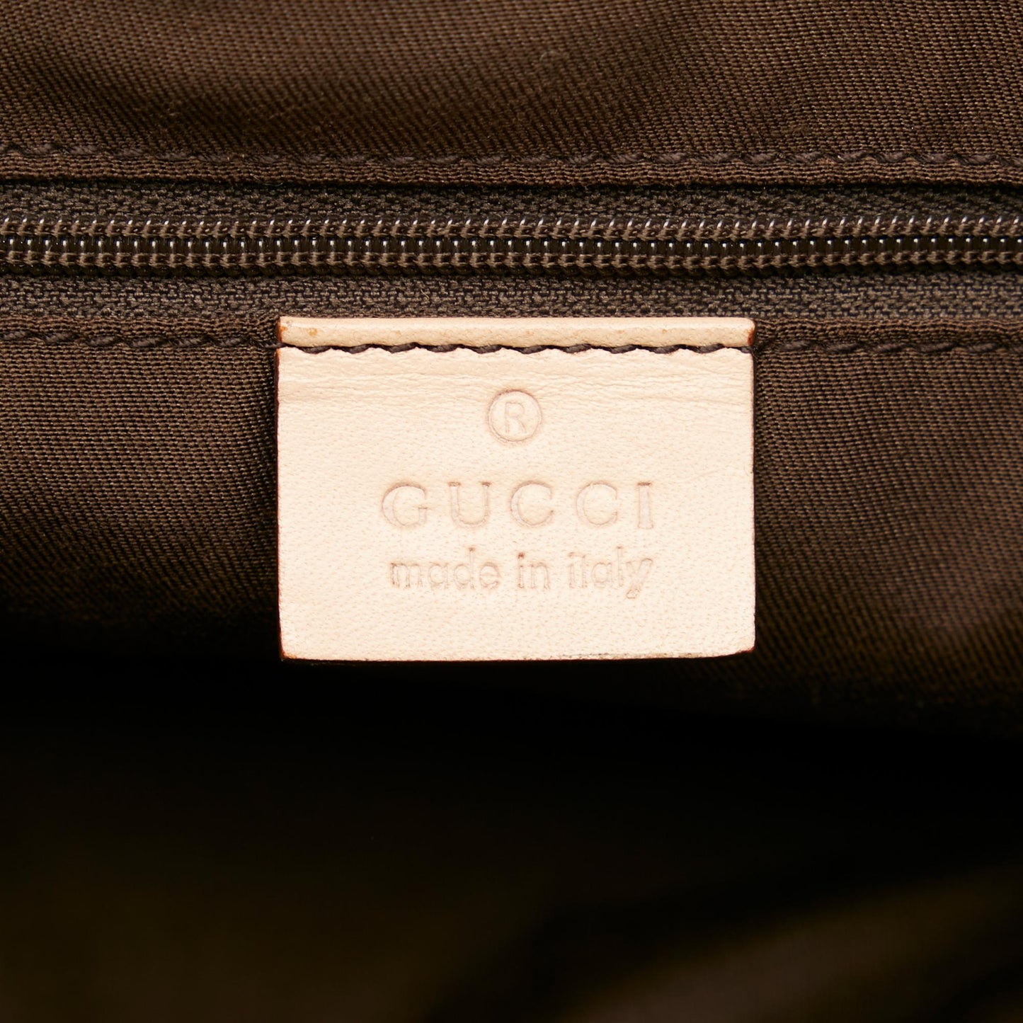 Gucci GG Canvas Pelham Shoulder Bag (SHG-28153)