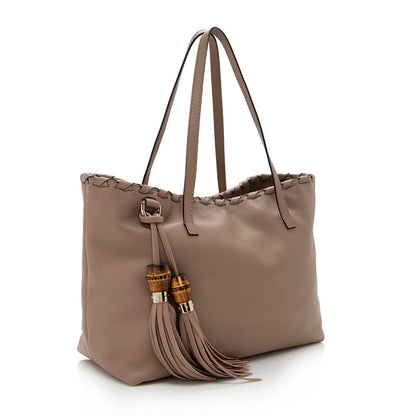 Gucci Leather Medium Tassel Tote (SHF-14465)