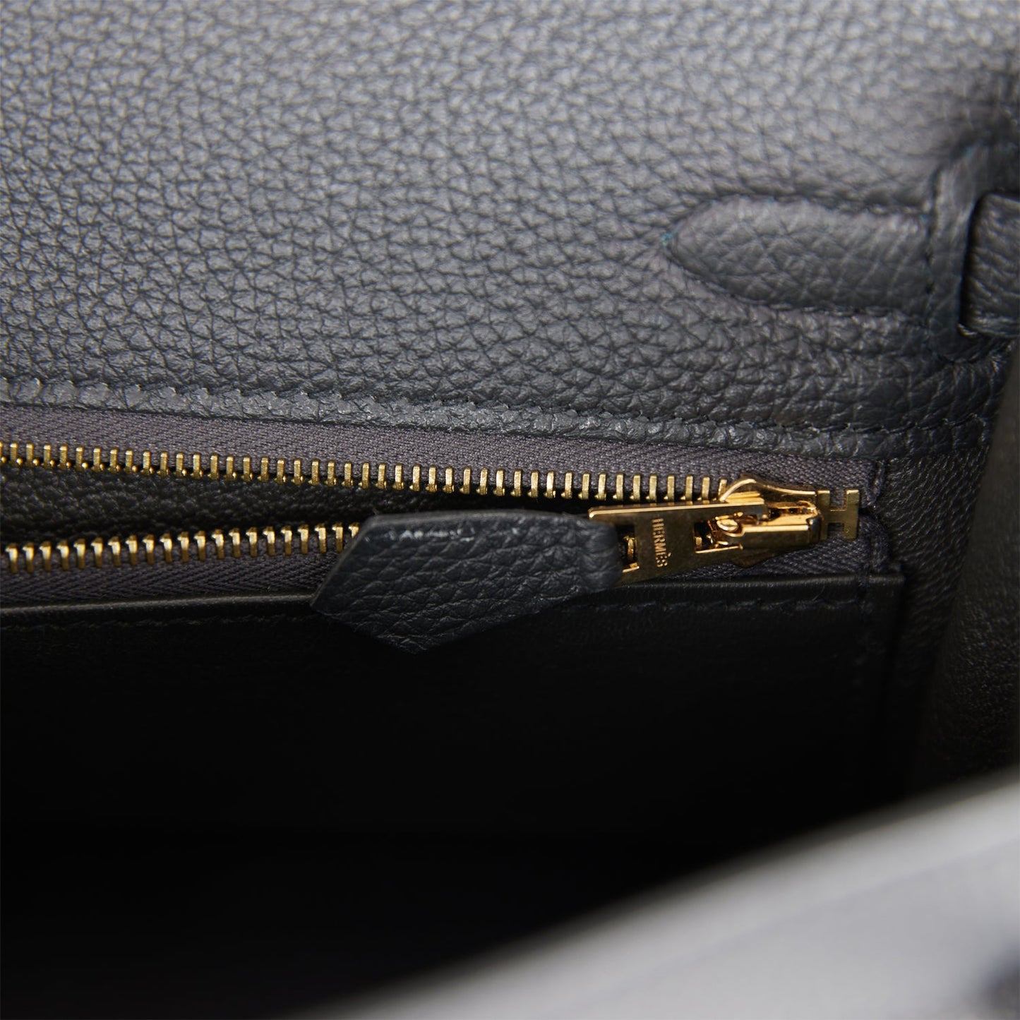 Hermes Kelly Retourne 25 Black Togo Gold Hardware