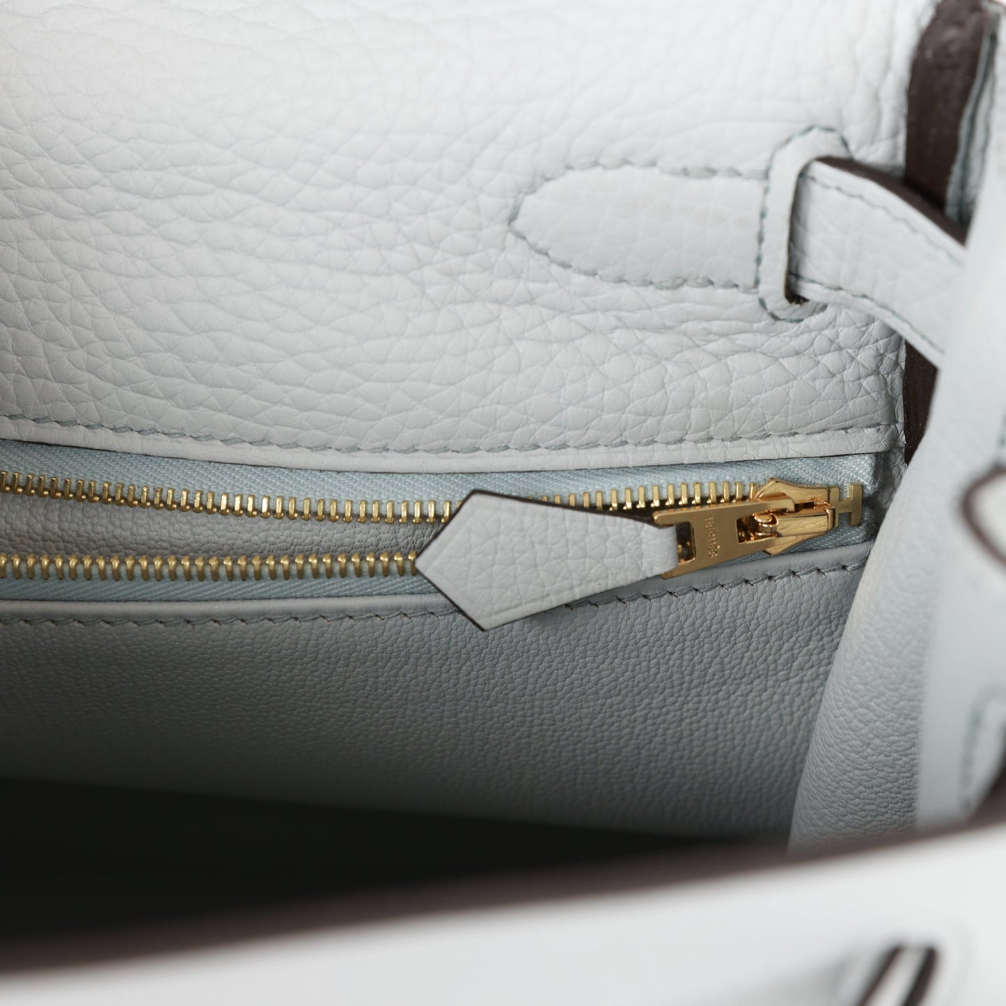 Hermes Kelly Retourne 28 Bleu Pale Clemence Gold Hardware