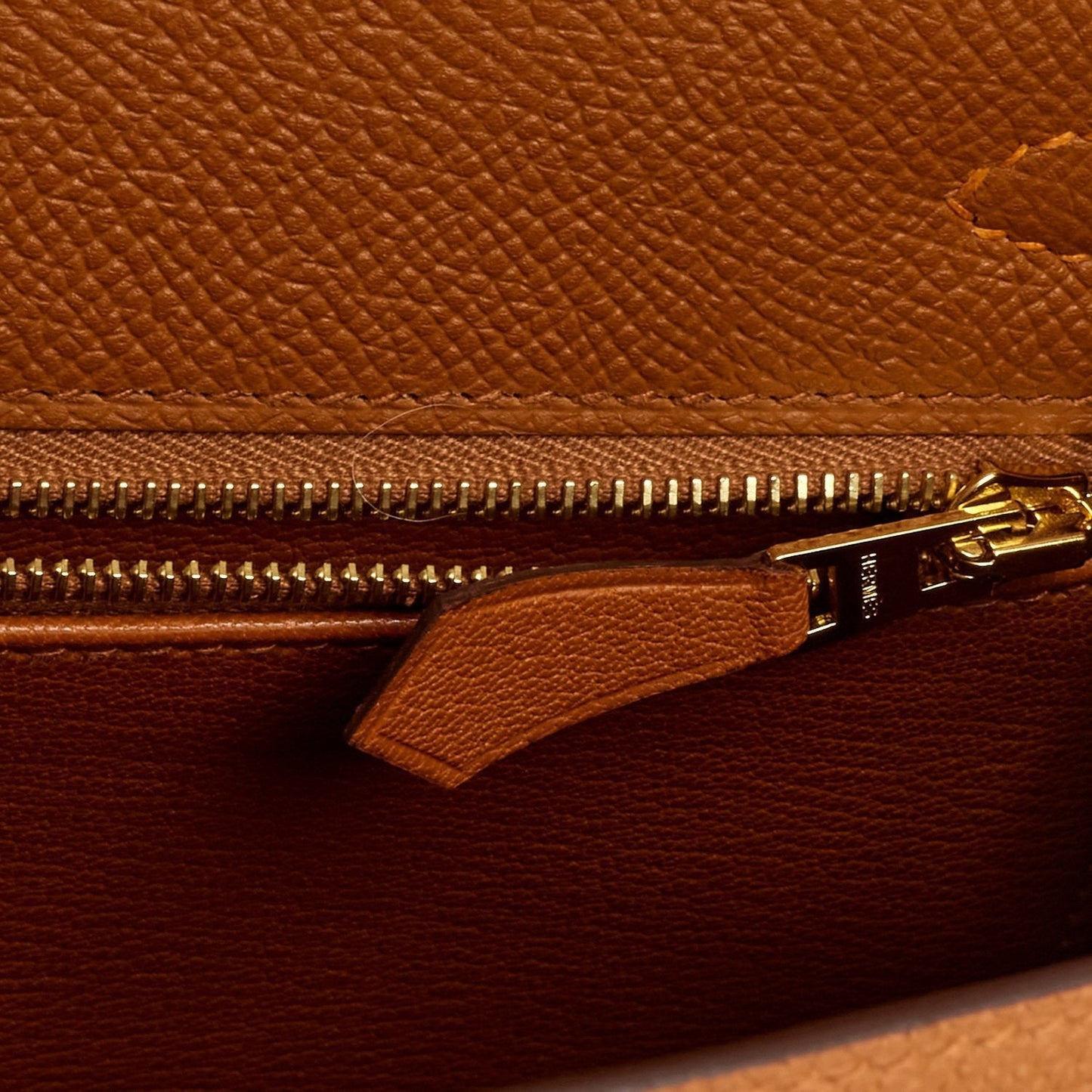 Hermes Special Order (HSS) Kelly Sellier 25 Gold and Apricot Epsom Gold Hardware