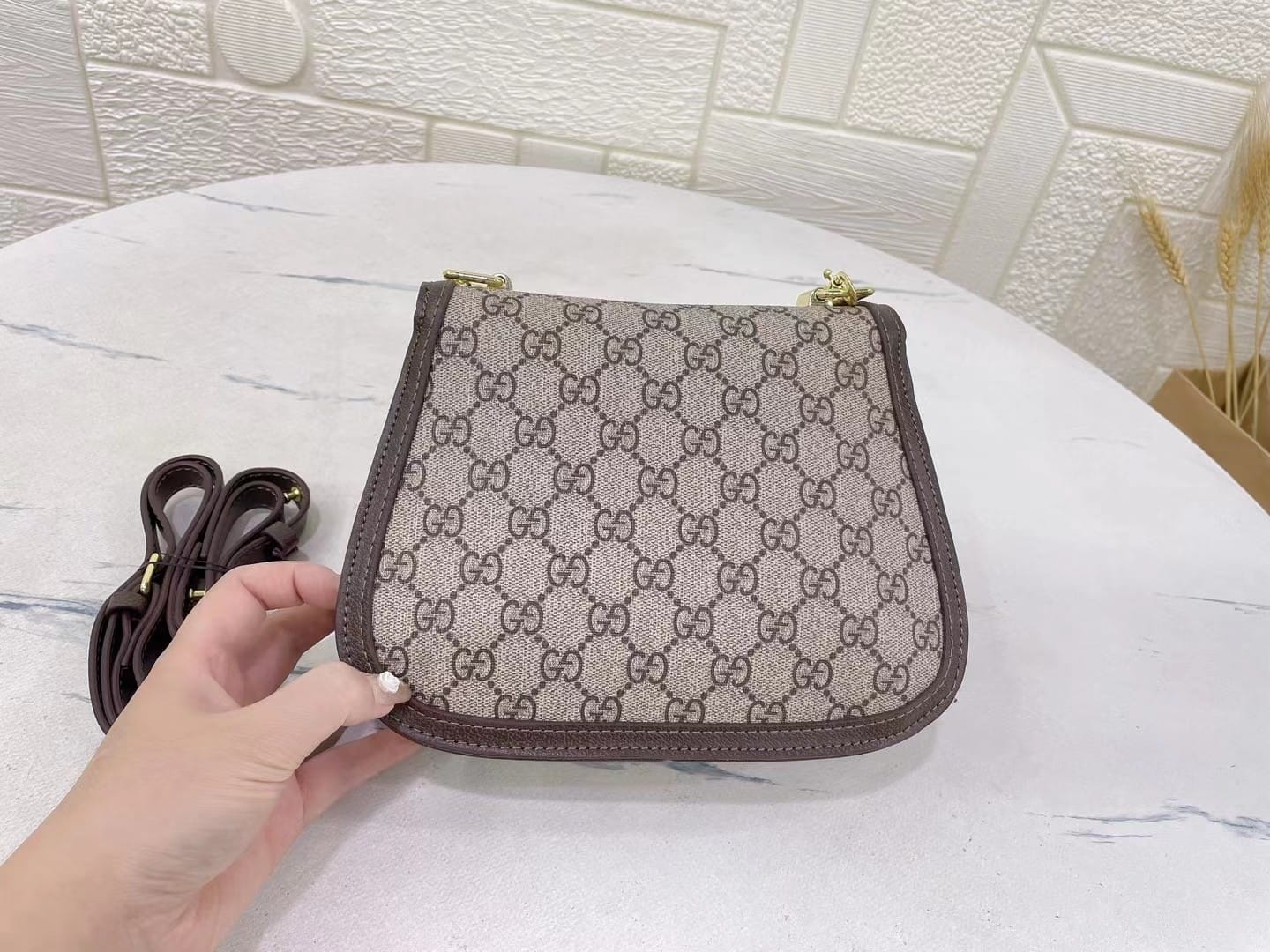 Gucci Blondie Medium in Beige and Ebony Supreme ( shoulder /crossbody ) Handbag