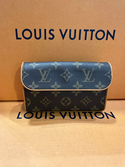 Louis Vuitton - pochette Florentine