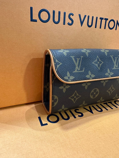 Louis Vuitton - pochette Florentine