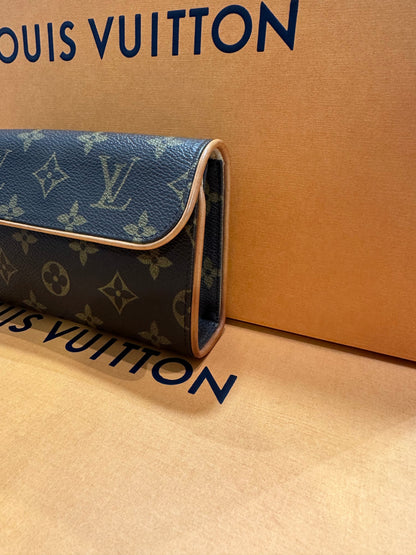 Louis Vuitton - pochette Florentine