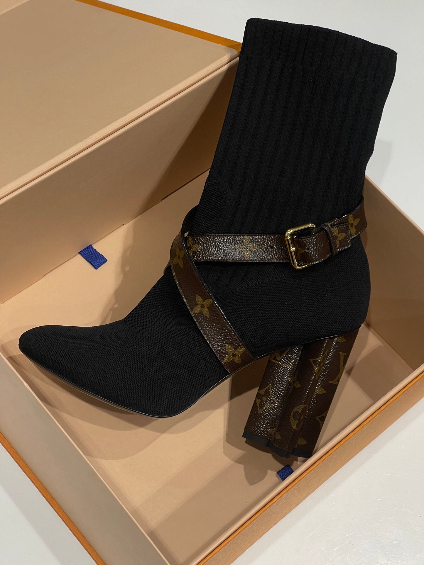 Louis Vuitton - Bottines chaussettes T40