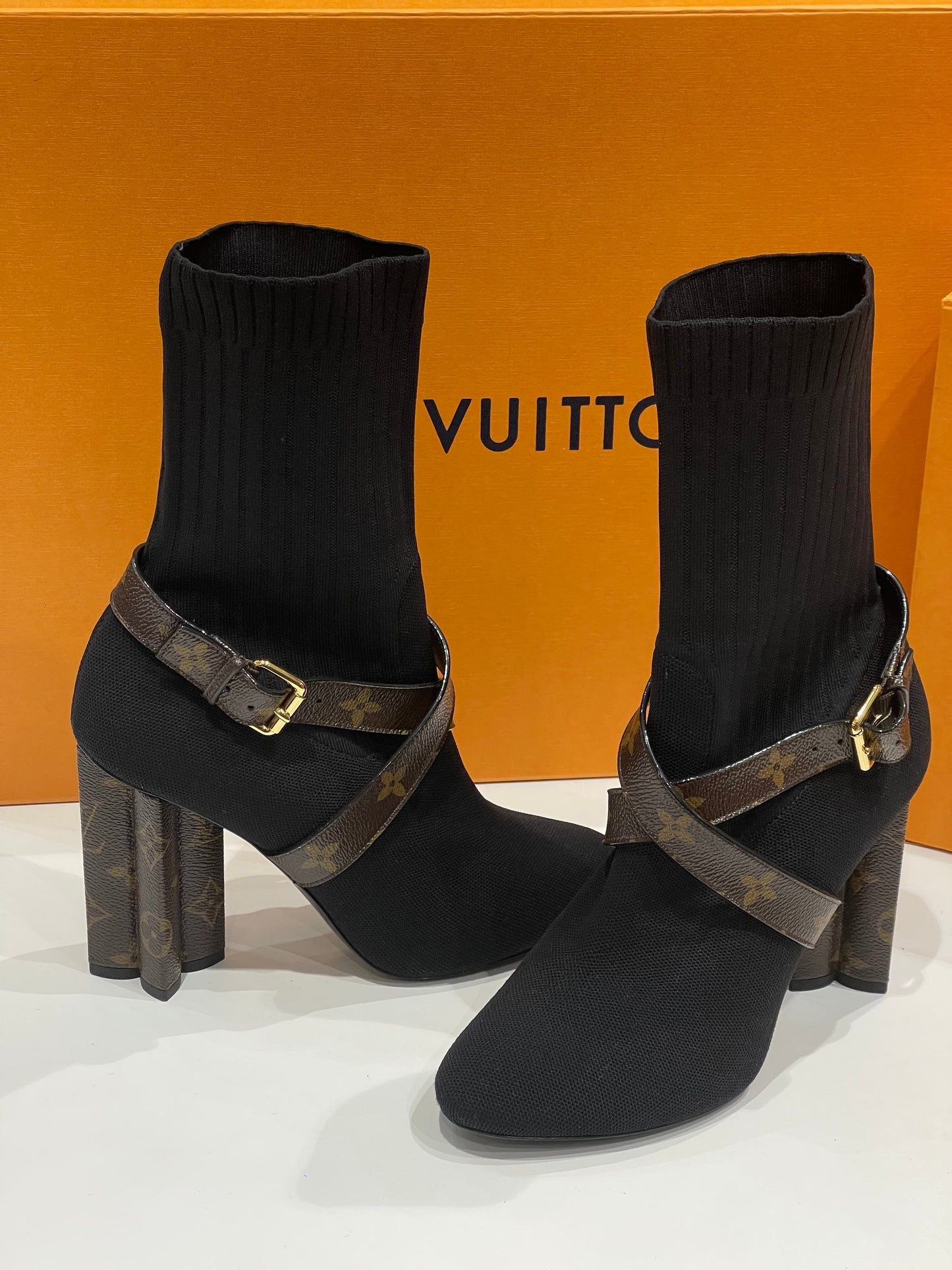 Louis Vuitton - Bottines chaussettes T40