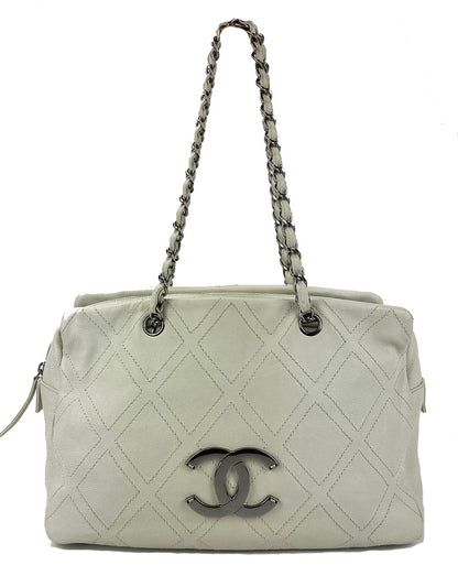 Chanel Large Diamond Stitch Tote in White