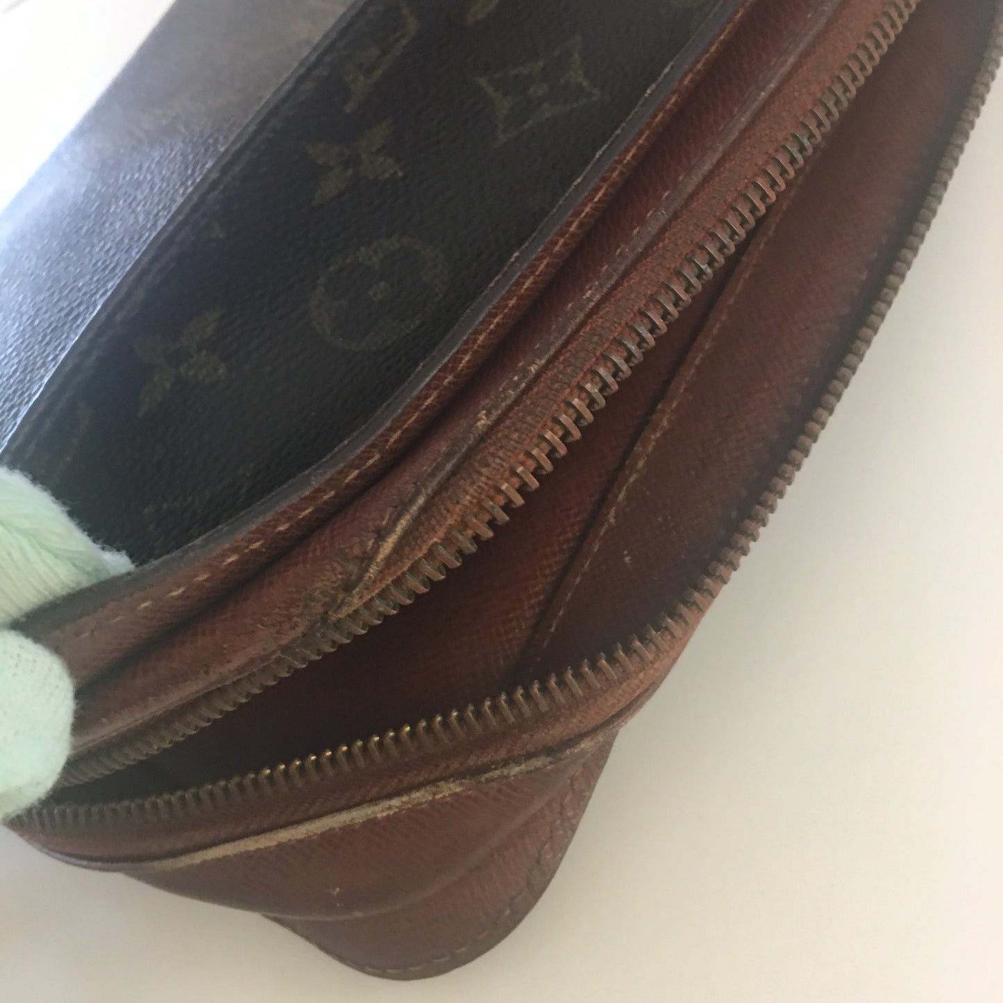 Louis Vuitton  Travel Bag in Brown Canvas