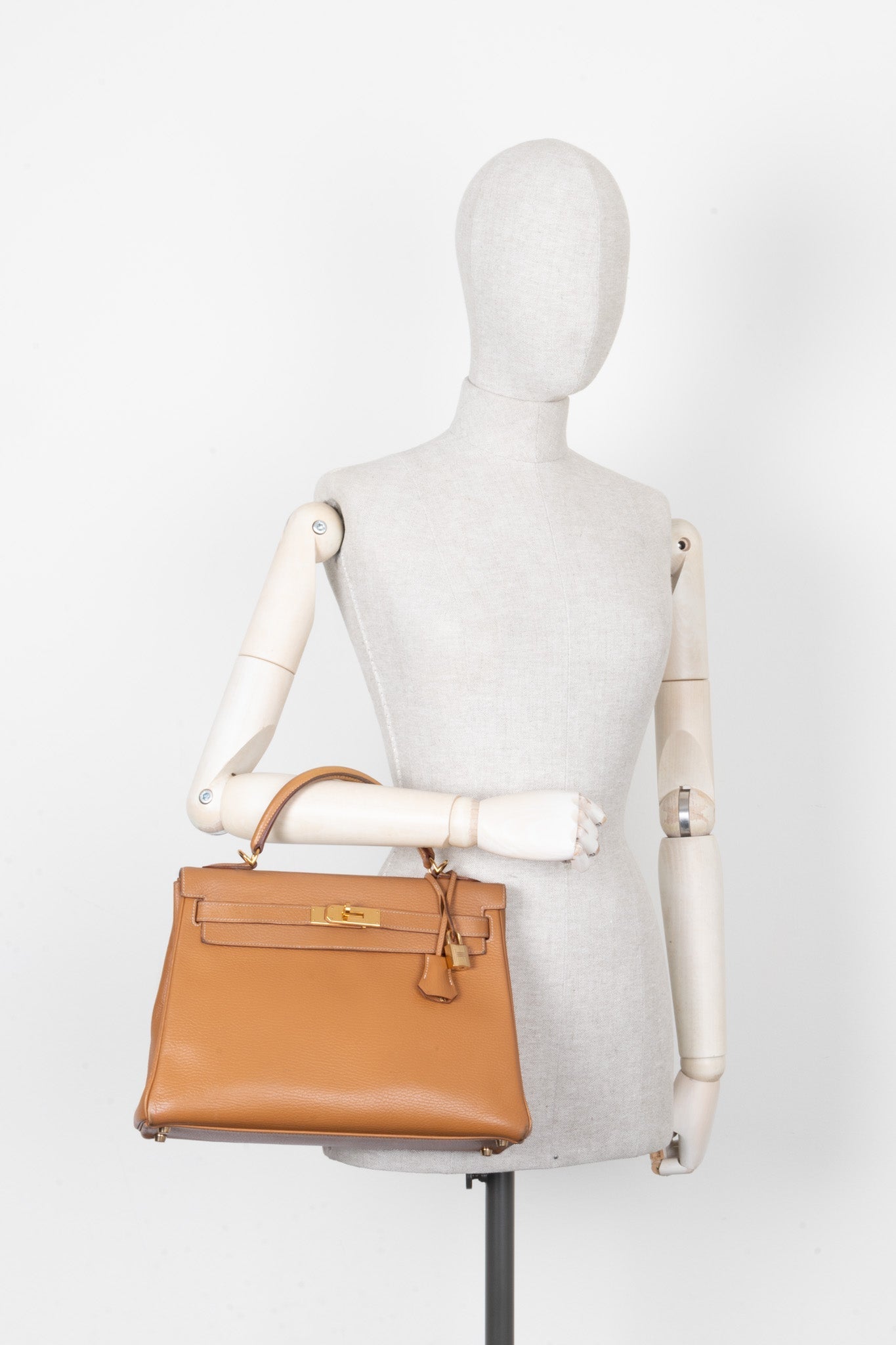 HERMES Kelly 32 Vache Ardennes Gold