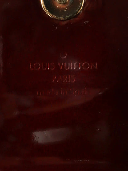 LOUIS VUITTON 2010 Made Vernis Pochette Sobe Amarante