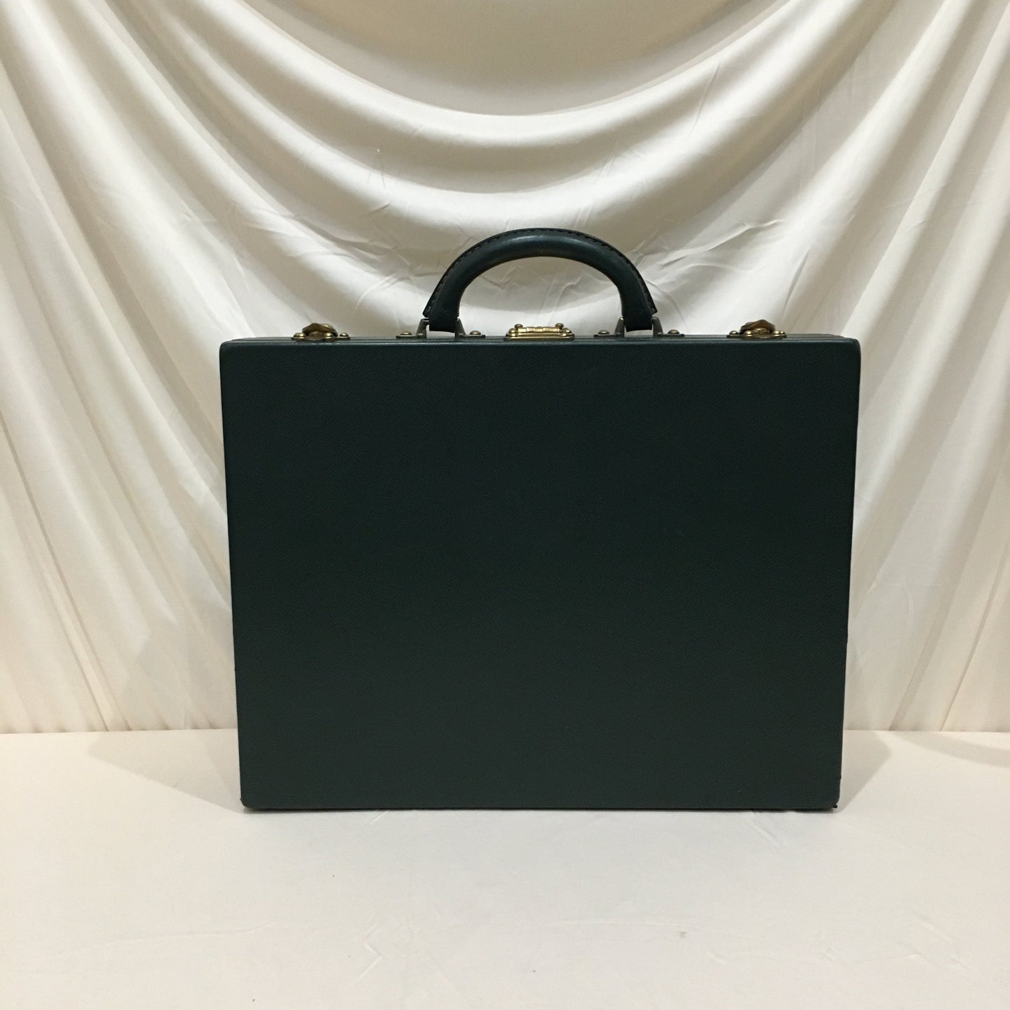 Louis Vuitton Green Taiga Trunk Case Sku# 73024