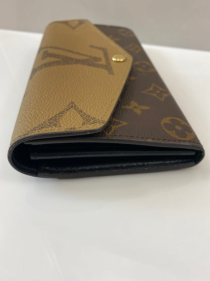 LOUIS VUITTON GIANT MONOGRAM SARAH WALLET