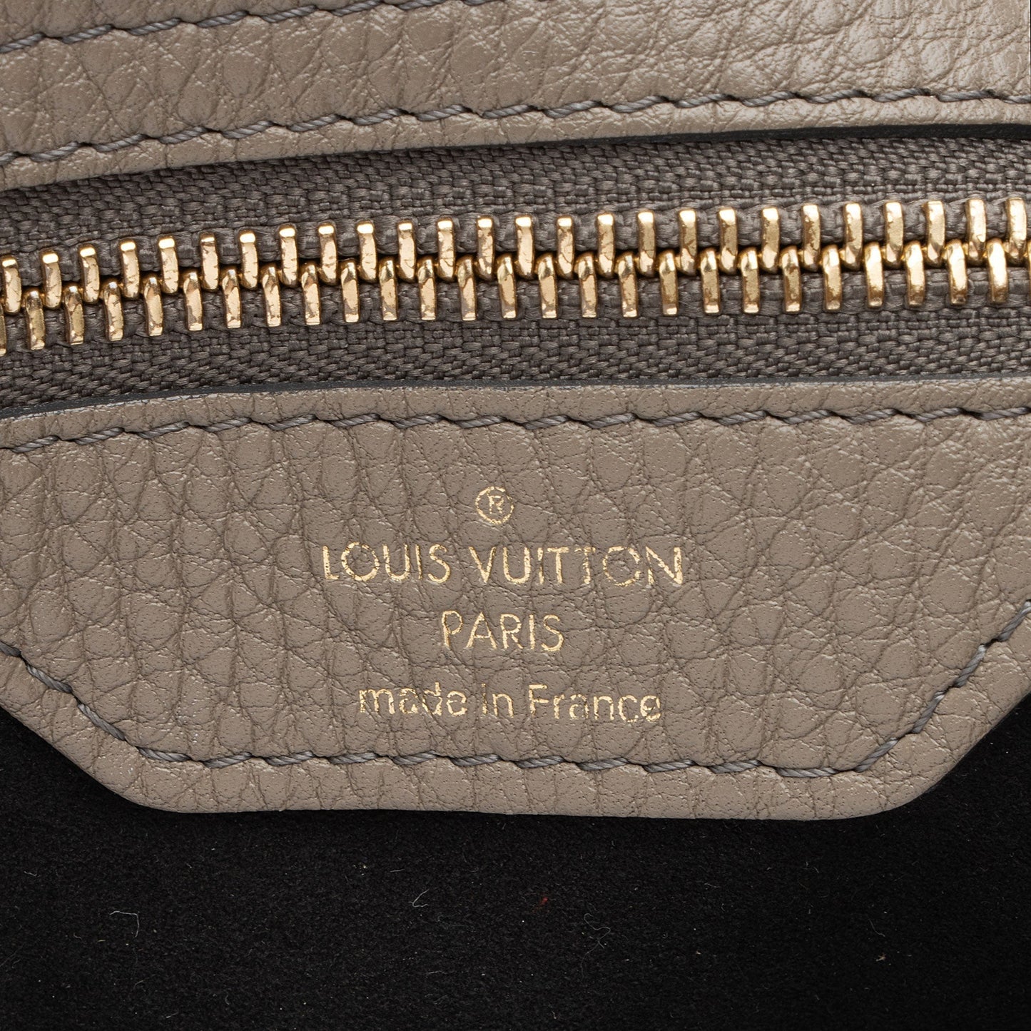 Louis Vuitton Mahina Leather Selene MM Shoulder Bag (SHF-QeOxAV)