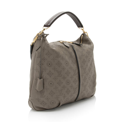 Louis Vuitton Mahina Leather Selene MM Shoulder Bag (SHF-QeOxAV)