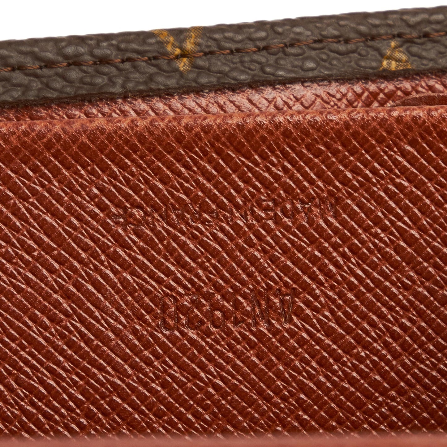 Louis Vuitton Monogram Compact Wallet (SHG-S0an9J)