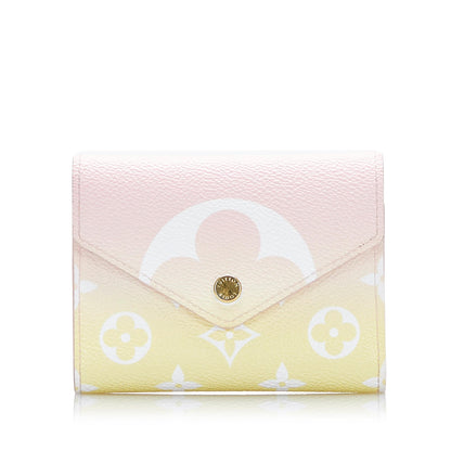 Louis Vuitton Monogram Giant Victorine Wallet (SHG-cKhmPR)