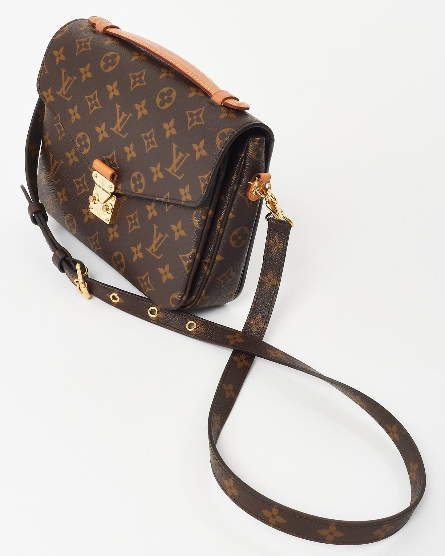 Louis Vuitton Monogram Canvas Pochette Metis Crossbody Bag