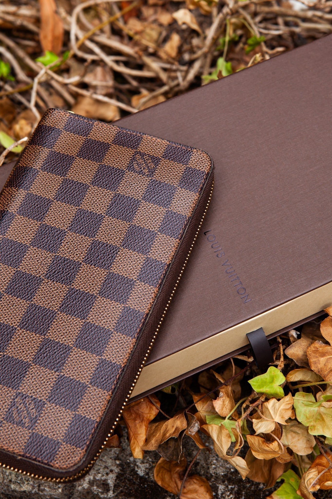 Louis Vuitton  Grande Zip Around Wallet Damier Ebene