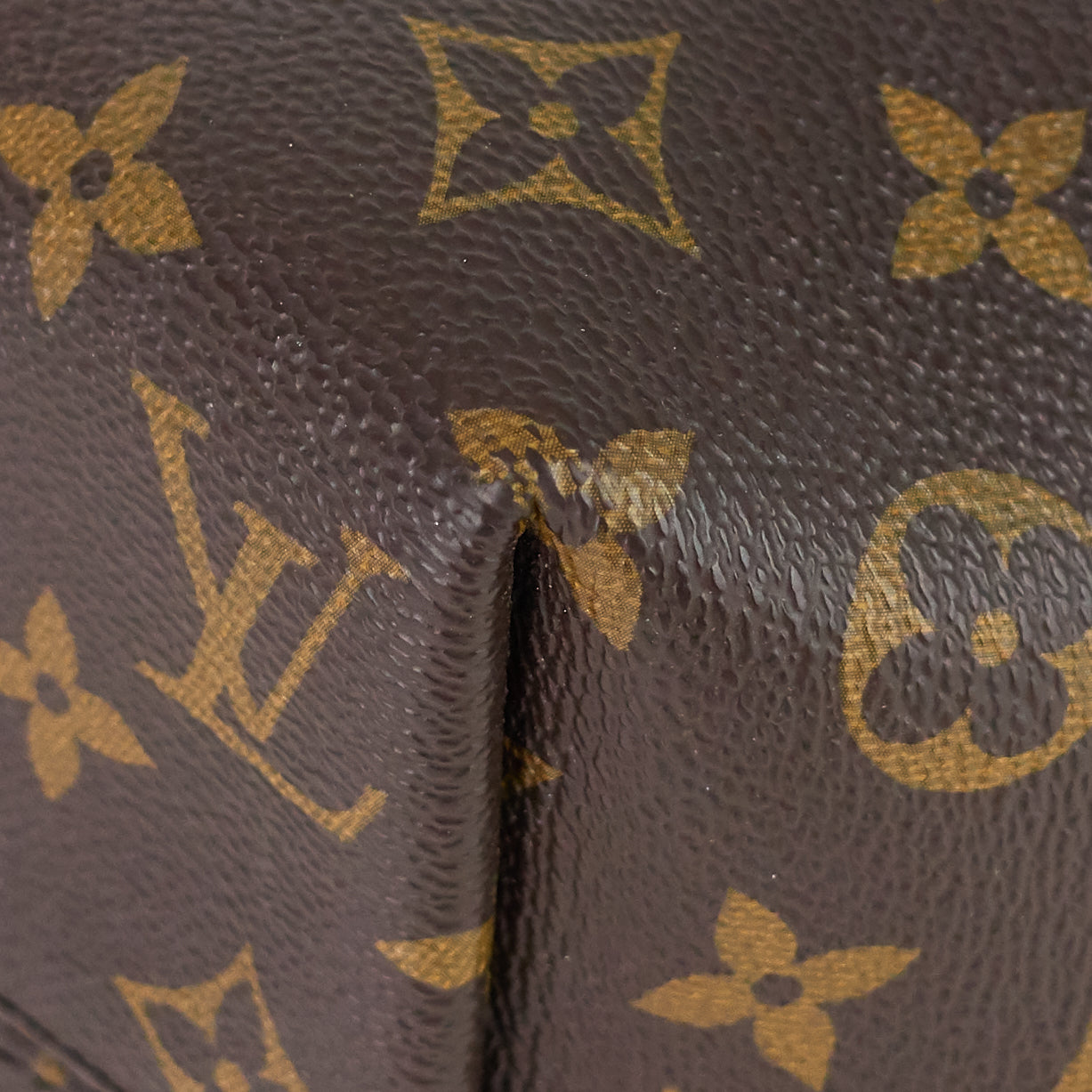 Louis Vuitton  Turenne MM Monogram Canvas Bag