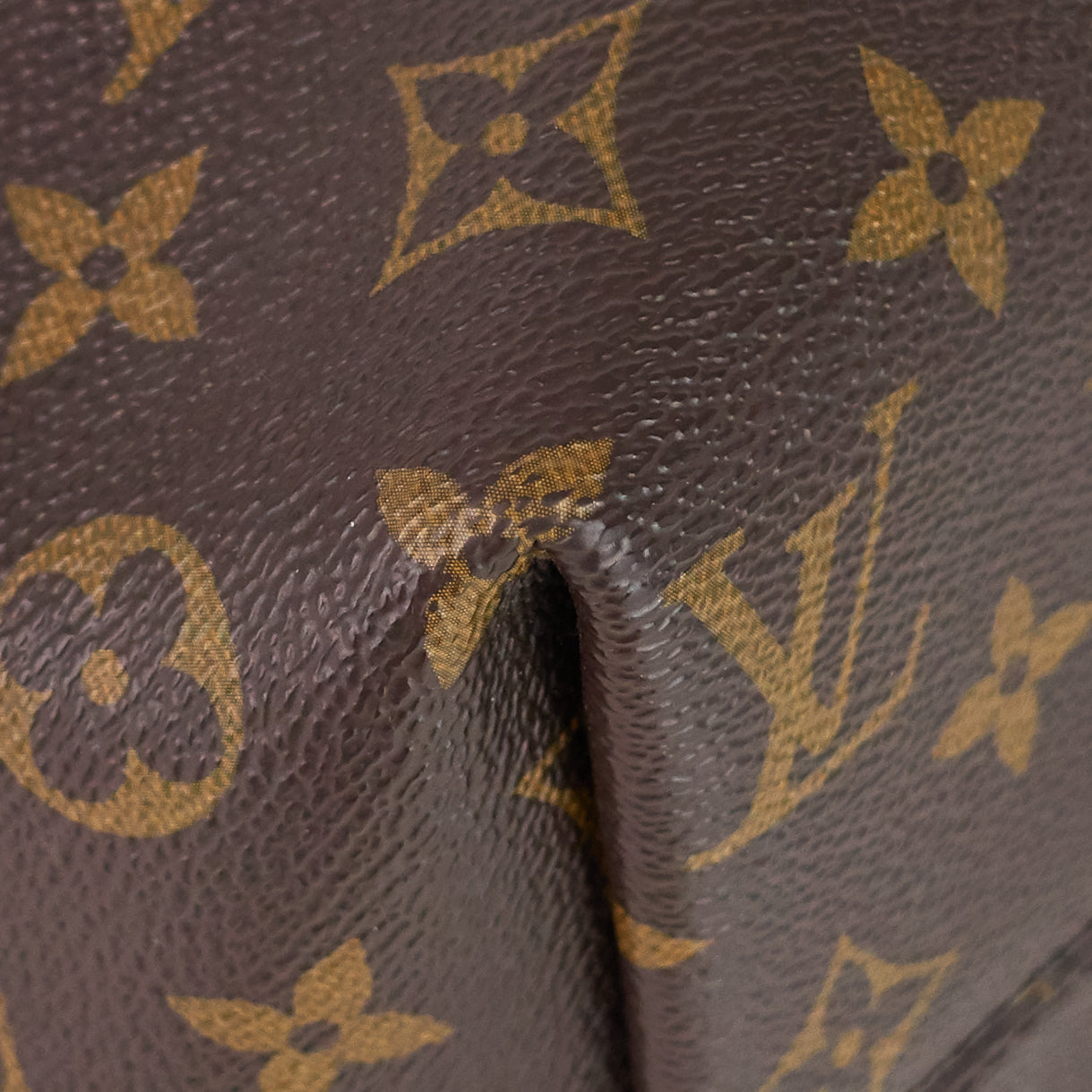 Louis Vuitton  Turenne MM Monogram Canvas Bag