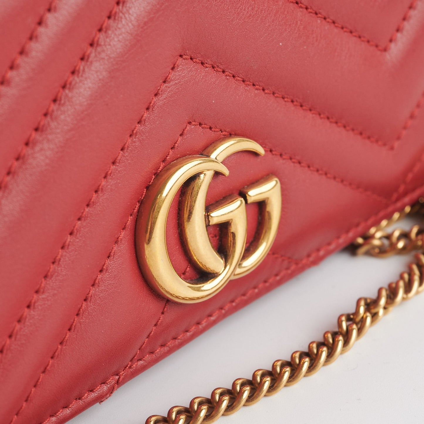 Gucci Chevron Wallet On Chain (Red)