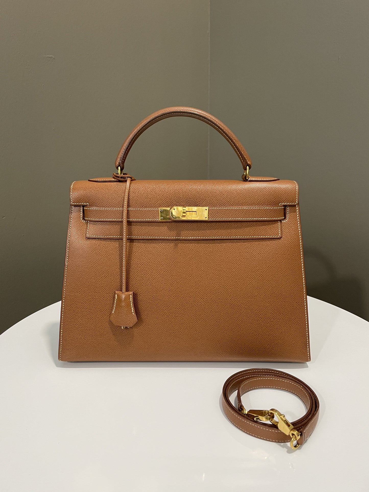 Hermes Vintage Kelly Sellier 32 Gold Courcheval