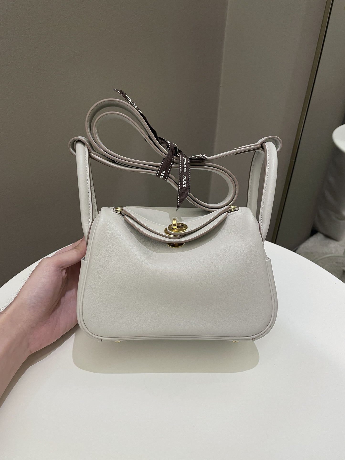 Hermes Mini Lindy Gris Perle Swift