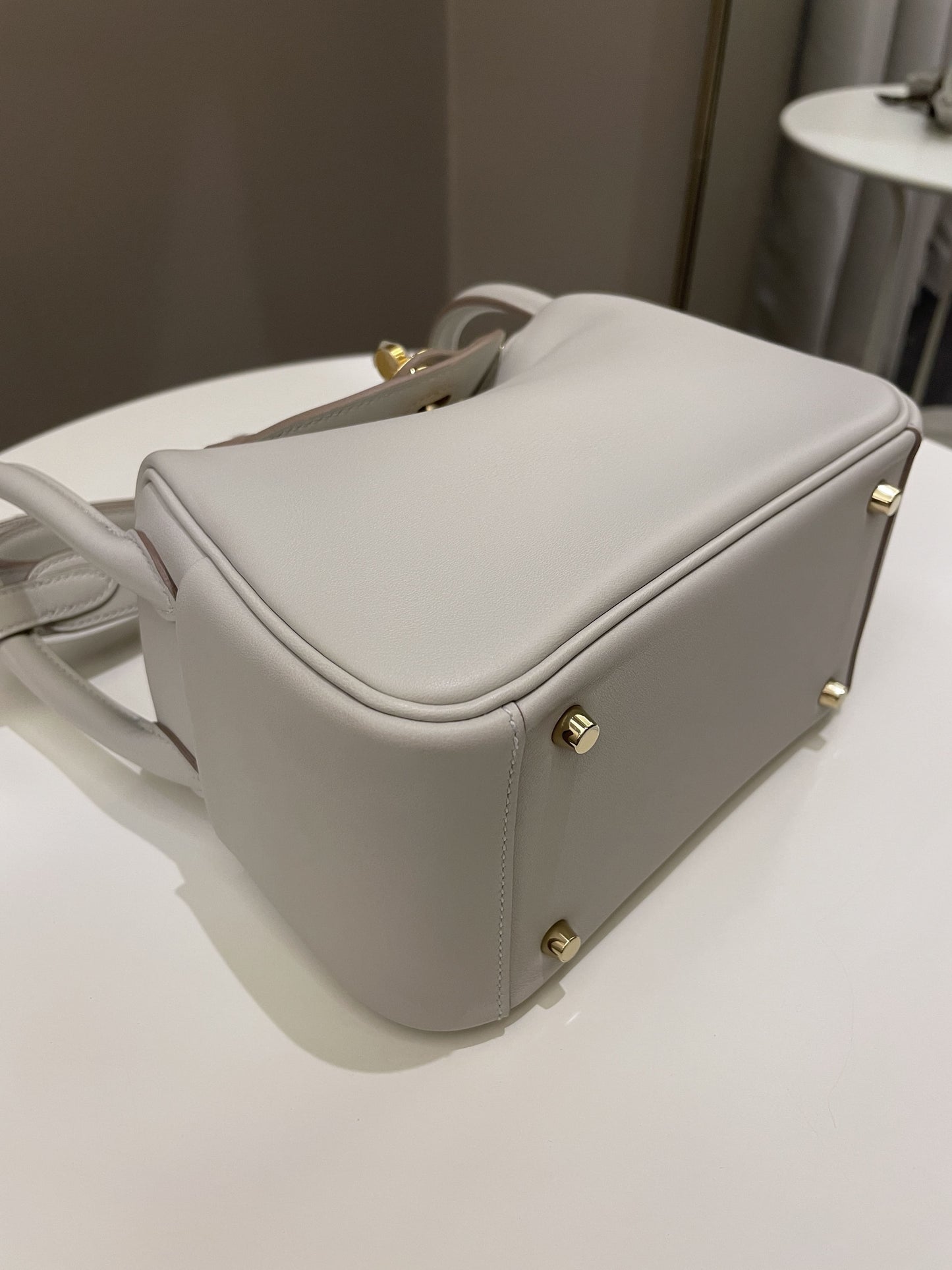 Hermes Mini Lindy Gris Perle Swift