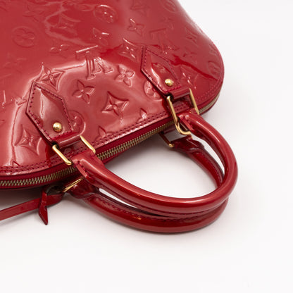 Alma PM Vernis Red with Shoulder Strap