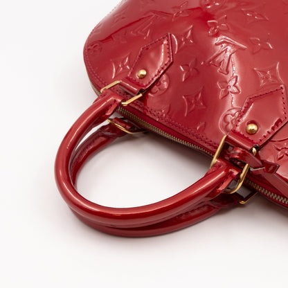 Alma PM Vernis Red with Shoulder Strap