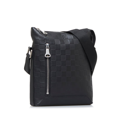 Louis Vuitton  Damier Infini Discovery Messenger BB Crossbody Bag