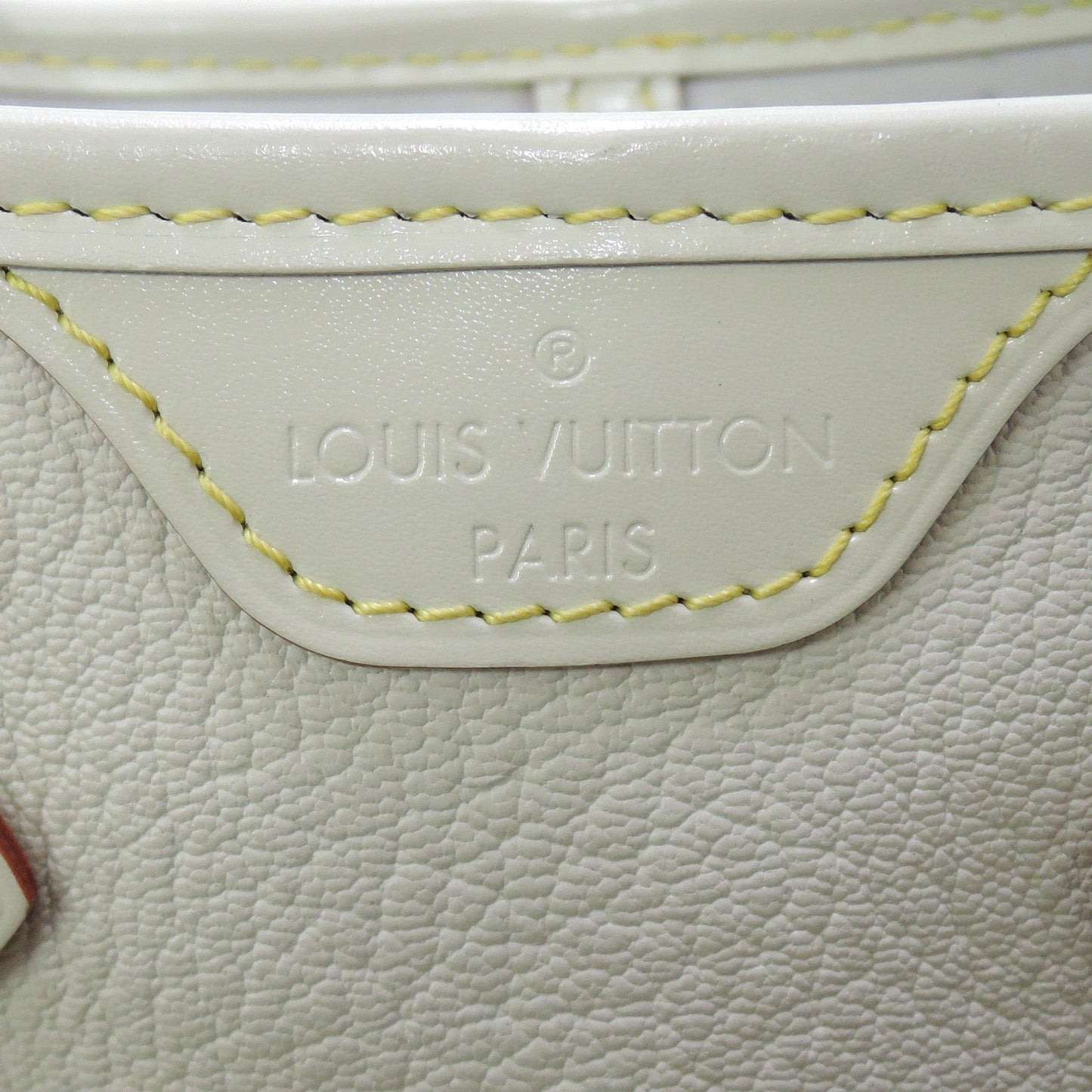 Louis Vuitton  Le Majestueux White Suhali