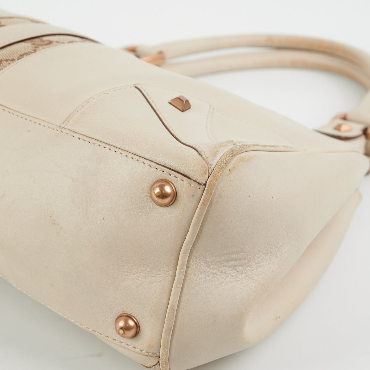 Gucci Cream Leather Shoulder Bag