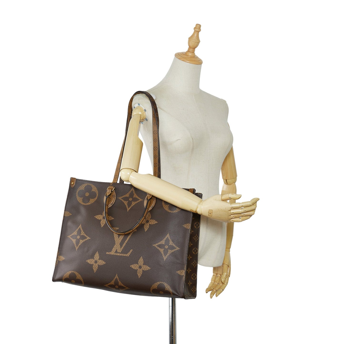 Louis Vuitton  Monogram Giant Reverse OnTheGo GM Satchel