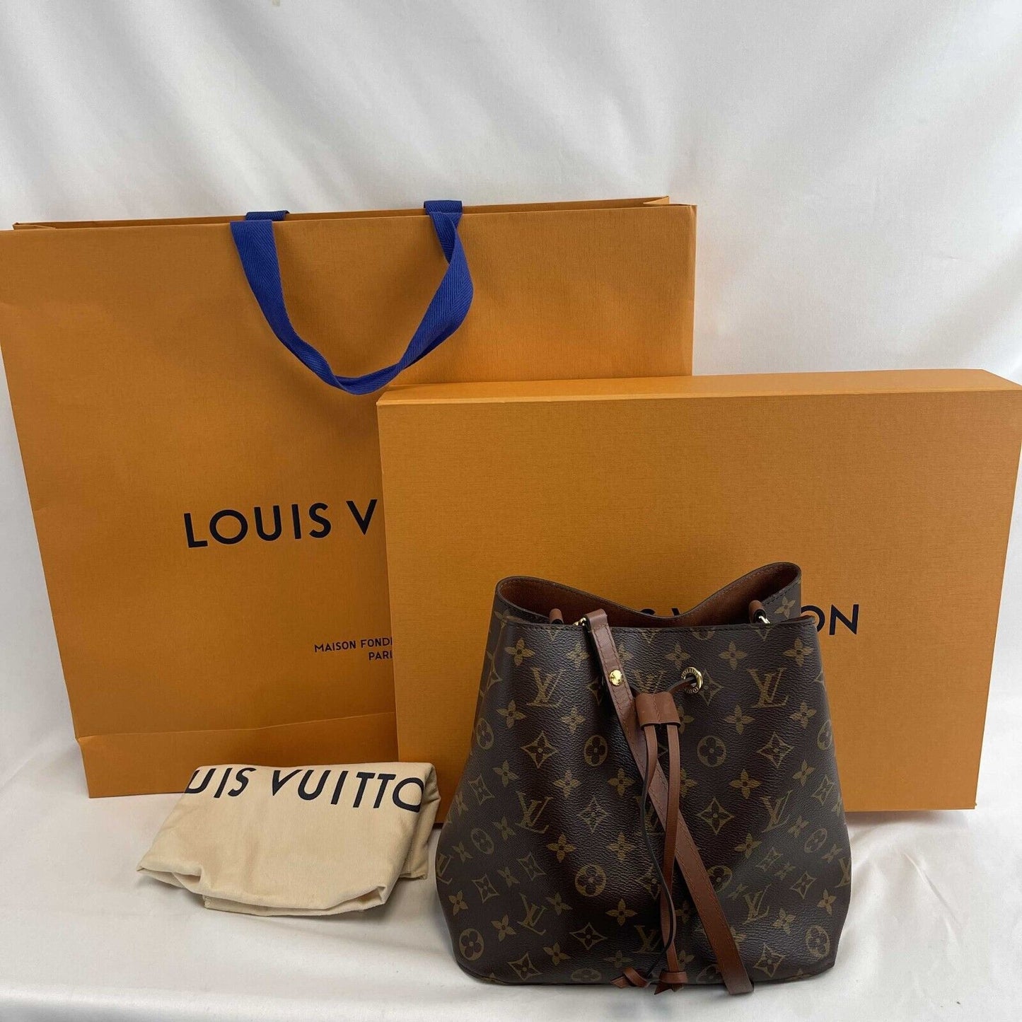 Louis Vuitton  - Neonoe MM Monogram Brown Canvas Shoulder Bag FULL KIT