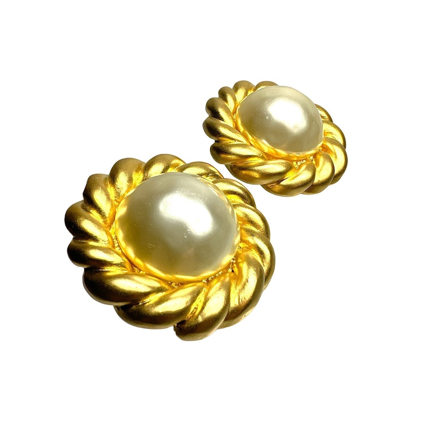 Vintage Chanel  Mabe Pearl Earrings