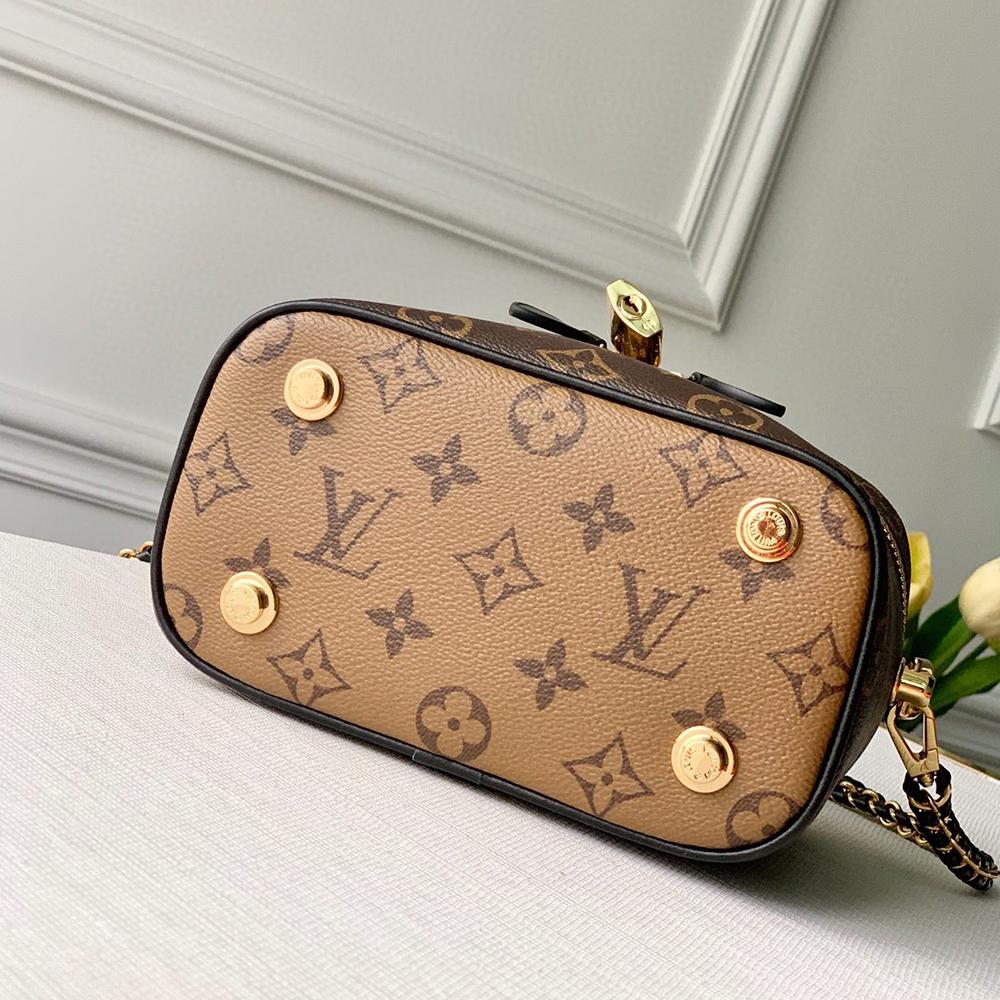 Louis Vuitton  VANITY PM