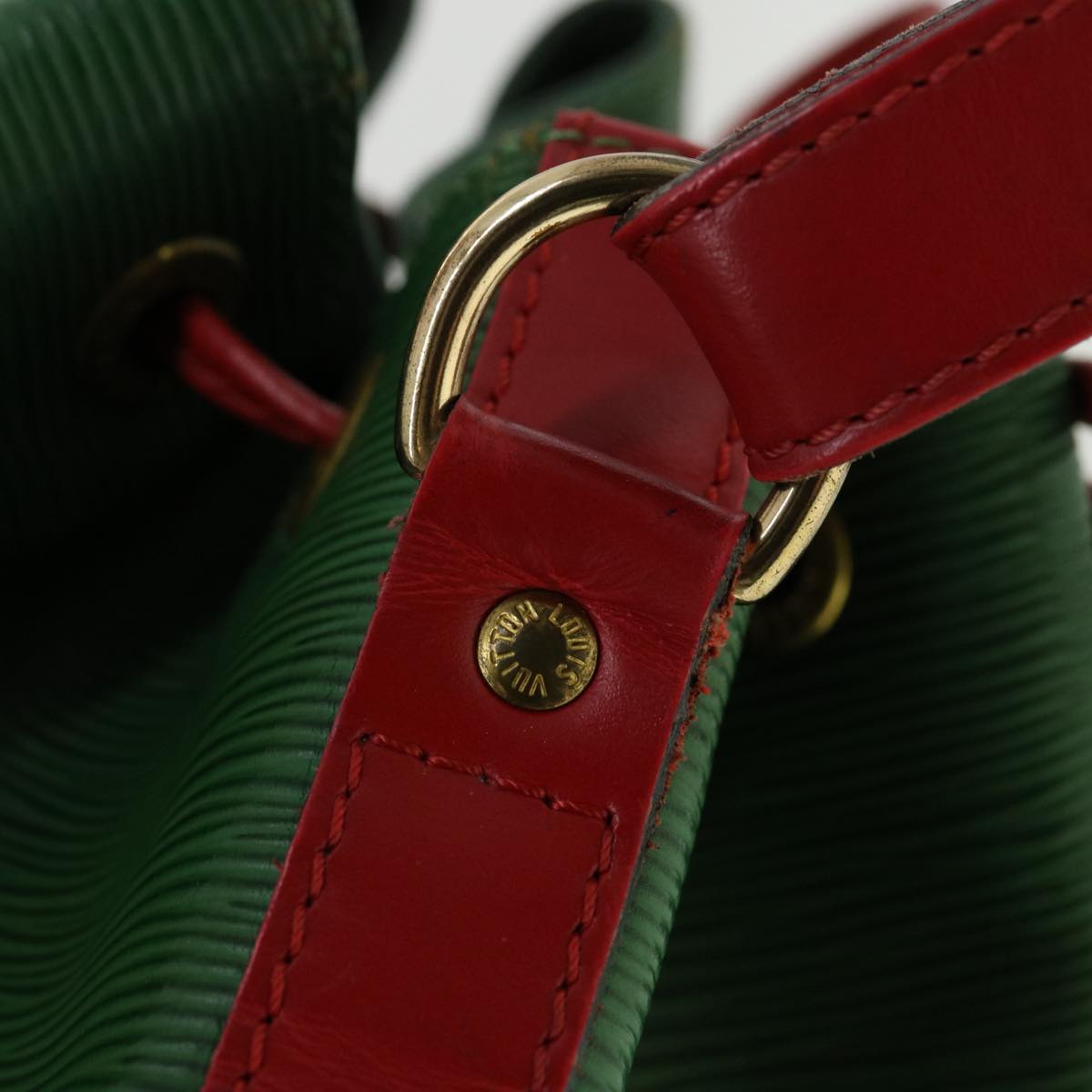 Louis Vuitton  Epi Petit Noe Bicolor Shoulder Bag Green Red M44147 LV Auth ai476