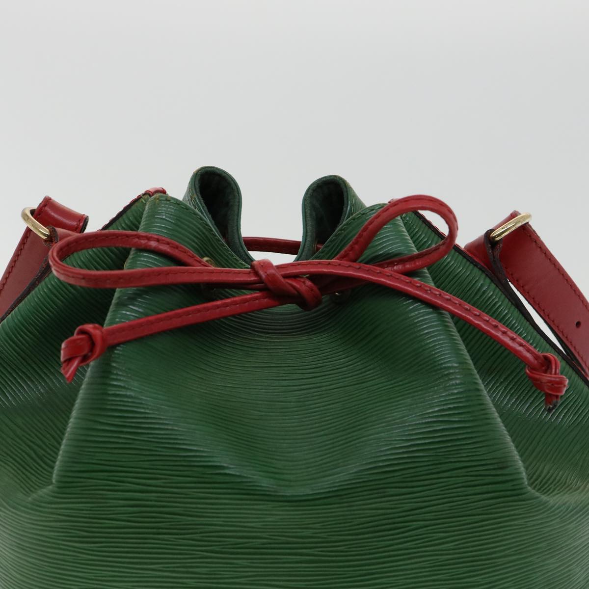 Louis Vuitton  Epi Petit Noe Bicolor Shoulder Bag Green Red M44147 LV Auth ai476