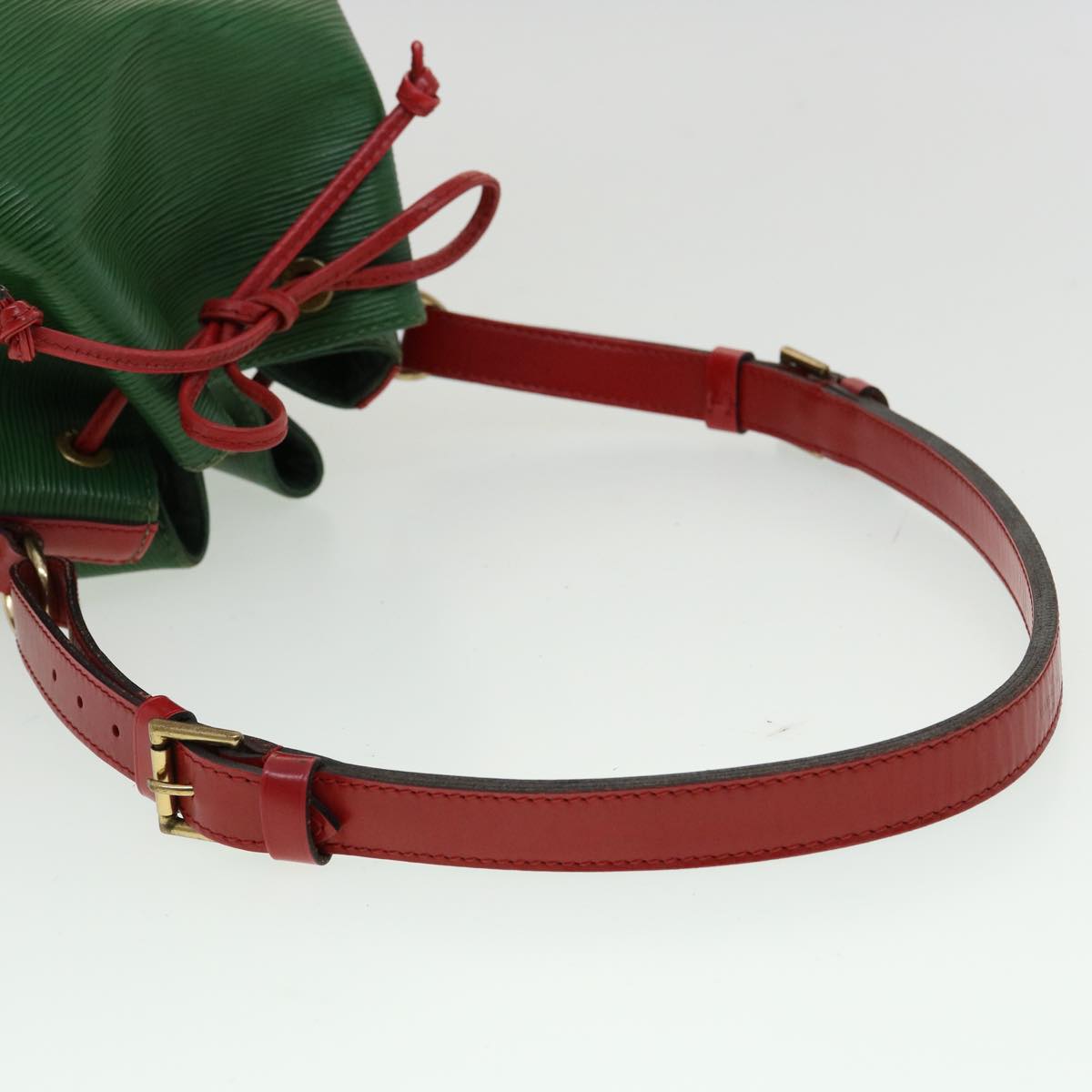 Louis Vuitton  Epi Petit Noe Bicolor Shoulder Bag Green Red M44147 LV Auth ai476