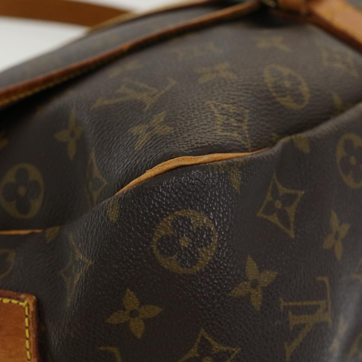 Louis Vuitton  Monogram Saumur 35 Shoulder Bag M42254 LV Auth am3305